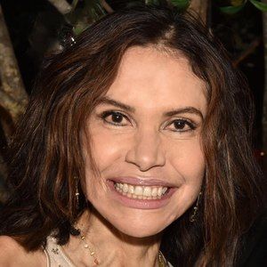 Meet your Posher, Sandy varon